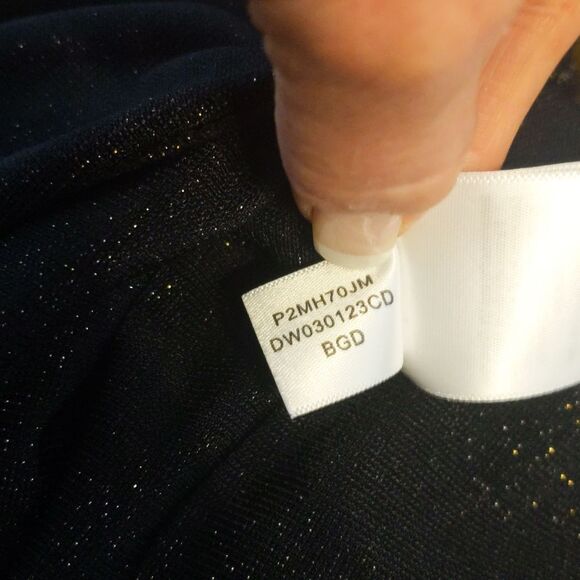 DKNY black & gold stretch metallic sparkle long sleeved t shirt with cutout M - Picture 6 of 6